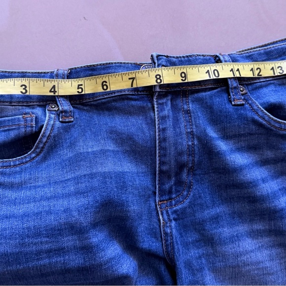 Kut from the Kloth Blue Slim Jeans with Classic Denim Appeal size 6 - Picture 4 of 14